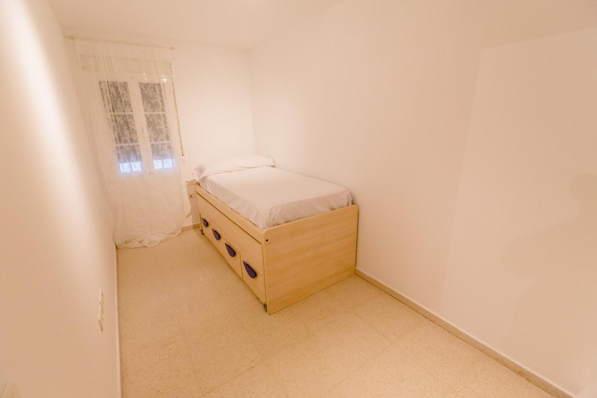 Apartamento El Patio De Canovas Кадис Екстериор снимка
