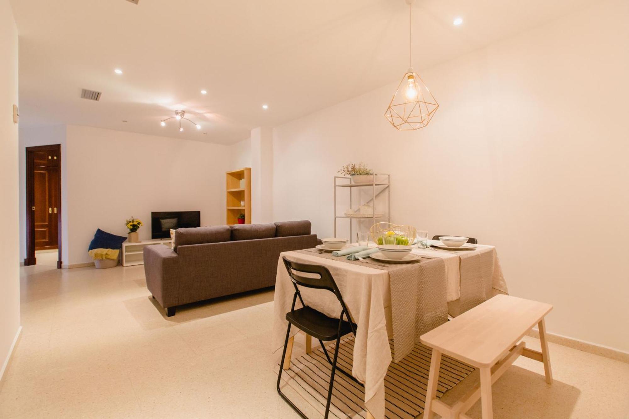 Apartamento El Patio De Canovas Кадис Екстериор снимка