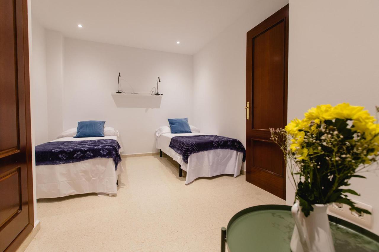 Apartamento El Patio De Canovas Кадис Екстериор снимка